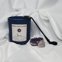 Load image into Gallery viewer, black matte wick trimmer with white background