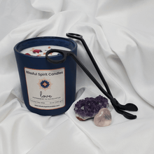 Load image into Gallery viewer, black matte wick trimmer with white background
