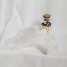 Load image into Gallery viewer, bundle of selenite 4&quot; crystal wands with white background
